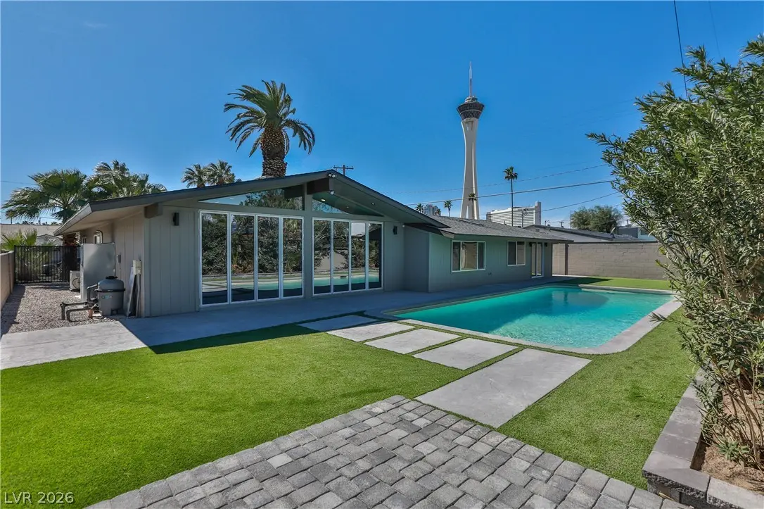 Photo of Listing #2758560