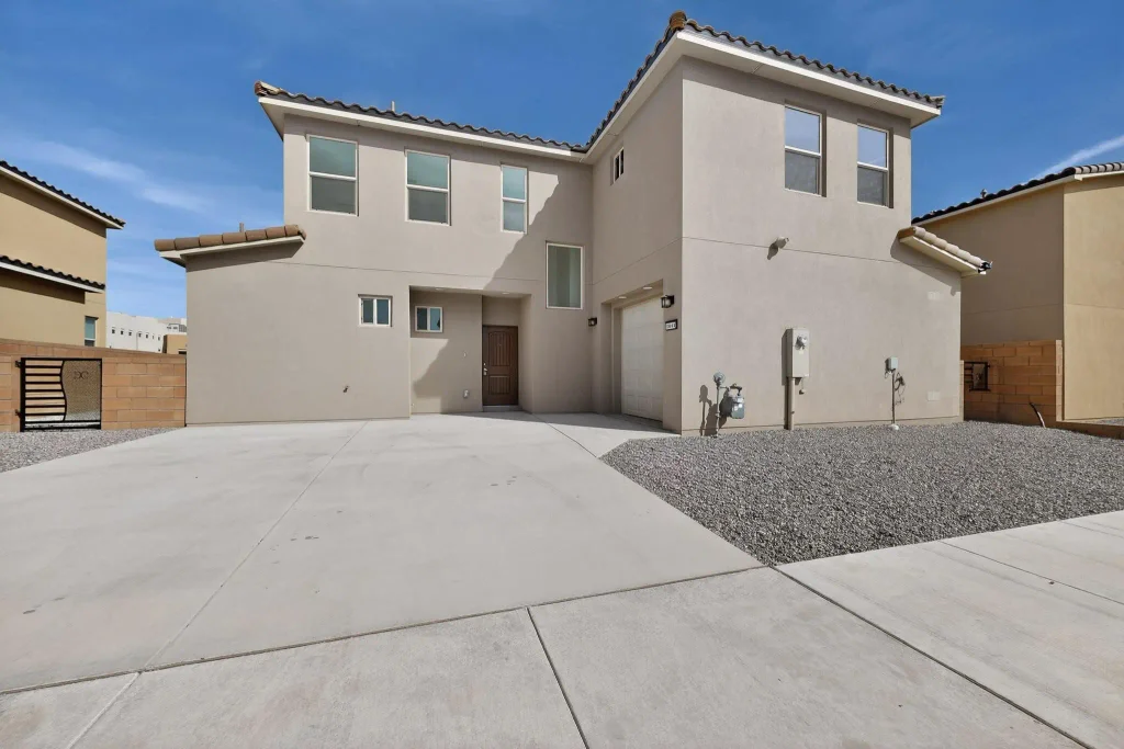 2645 Kates Way, Santa Fe