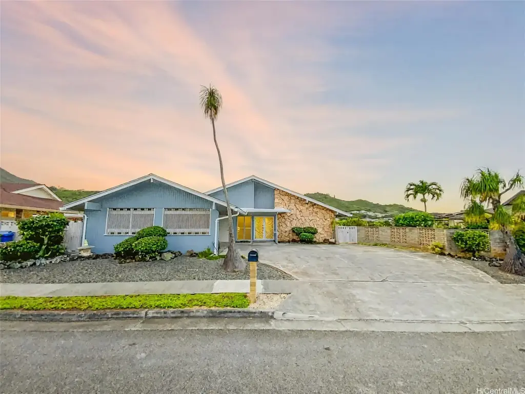 1166 Akuila Place, Kailua