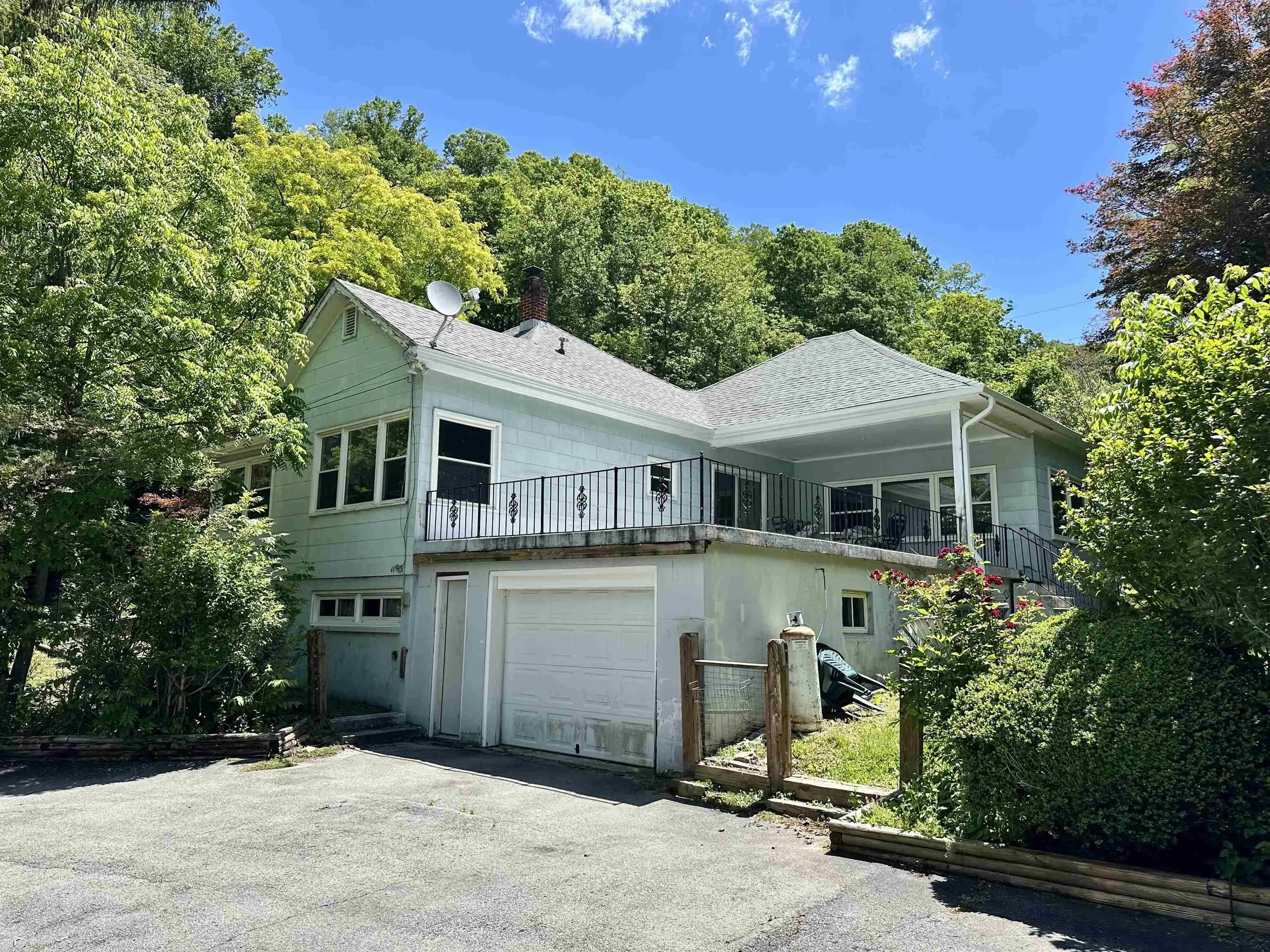 136 Klondike Rd, Warm Springs