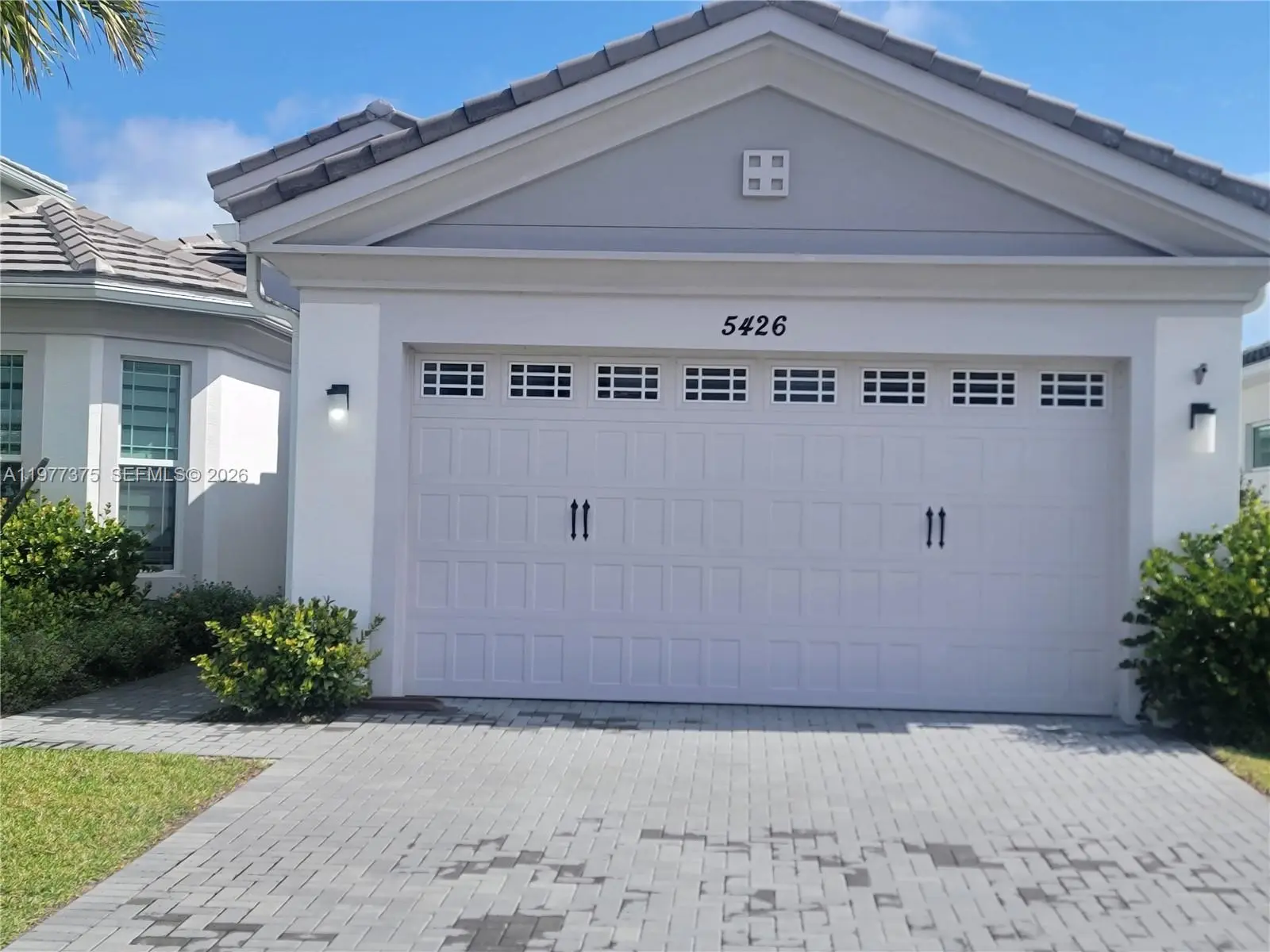 Photo of Listing #A11977375