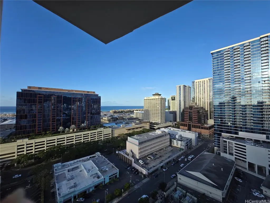 747 Amana Street # 2216, Honolulu