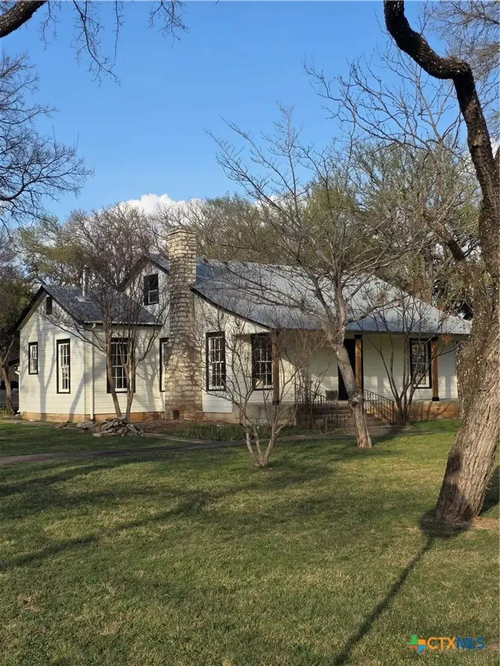 1001 N Penelope Street, Belton