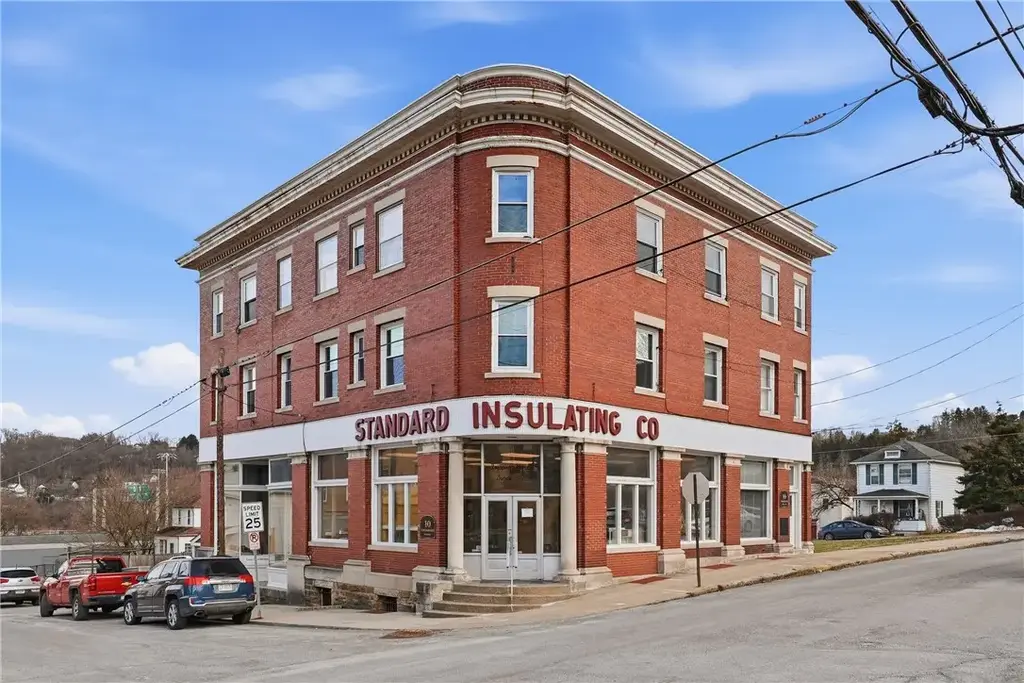 10 Main-chesapeake Sts, Twp of But NW