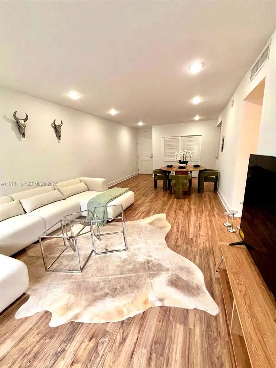 Photo of Listing #A11976412