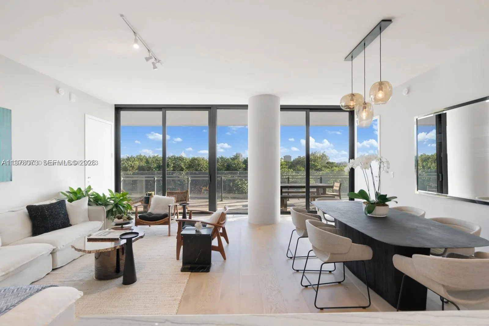 Photo of Listing #A11978073