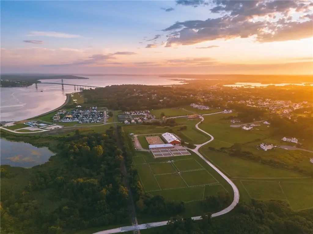 4 Wimbeldon Cir, Portsmouth