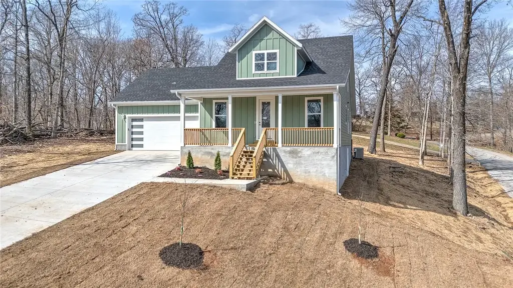 2 Foshee Lane, Bella Vista