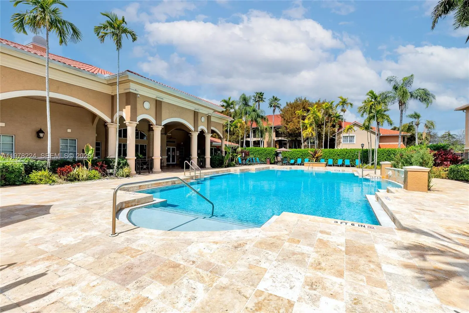 Photo of Listing #A11978224