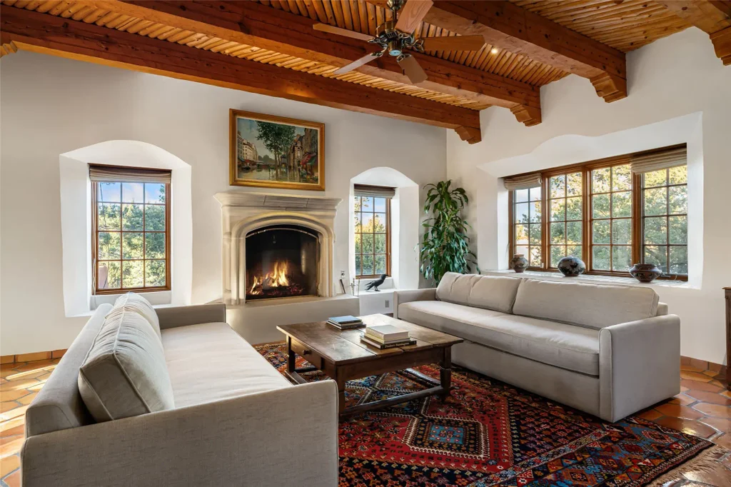 61 Calle San Martin, Santa Fe