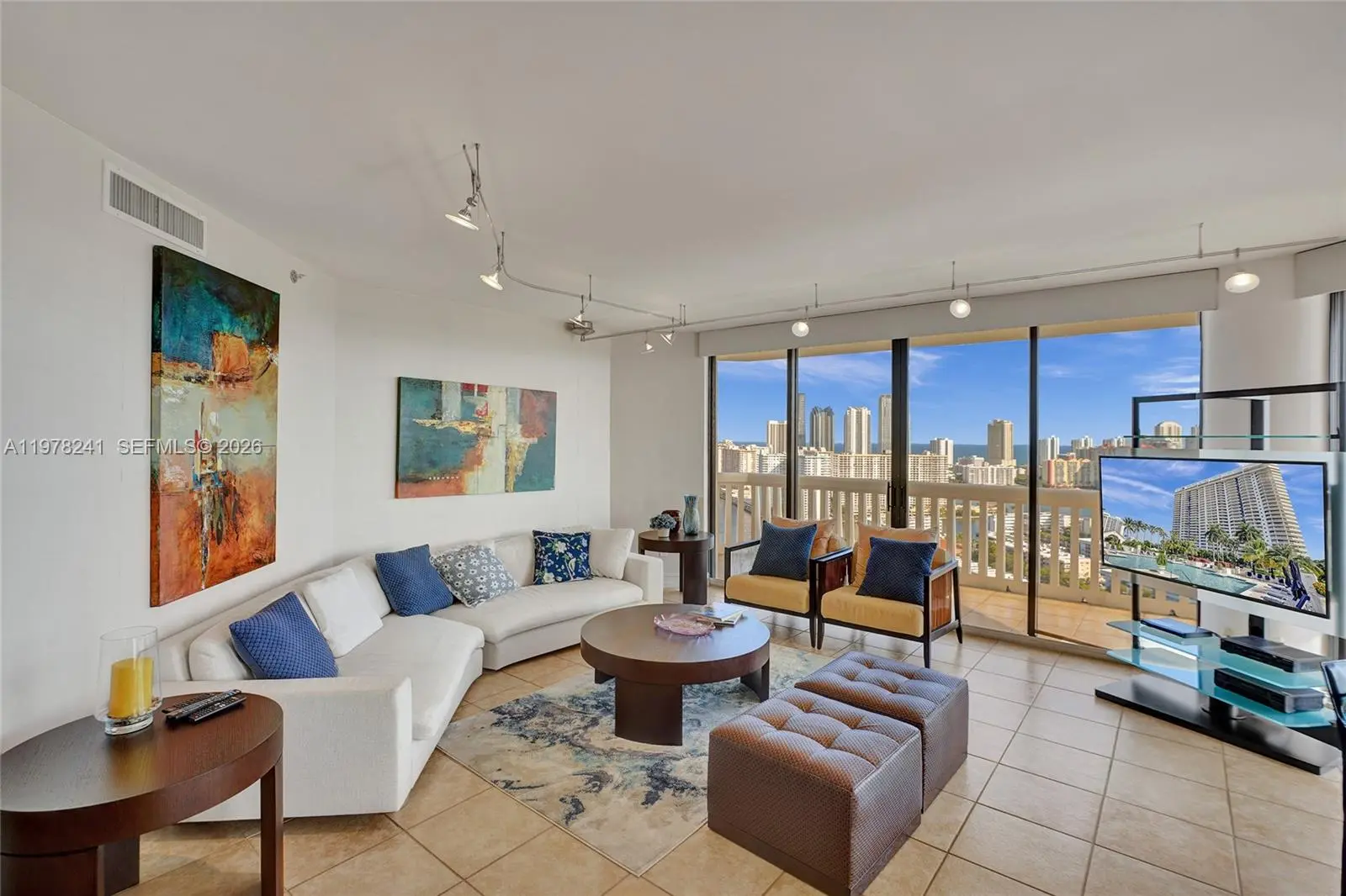 Photo of Listing #A11978241