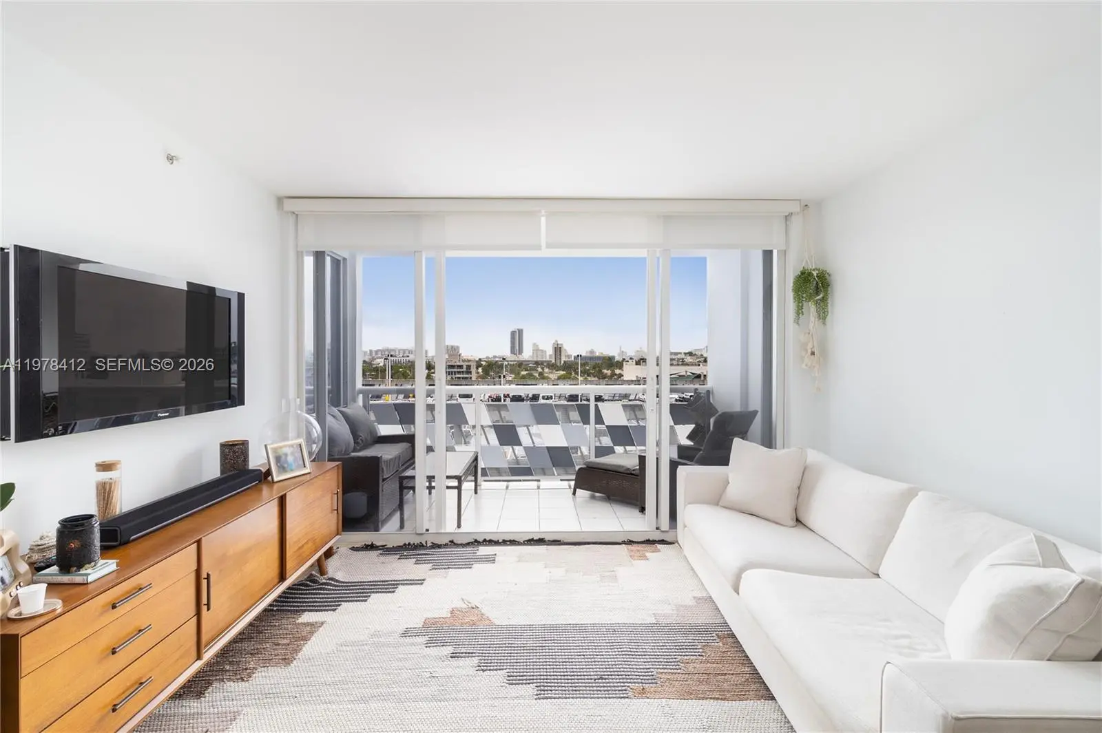 Photo of Listing #A11978412