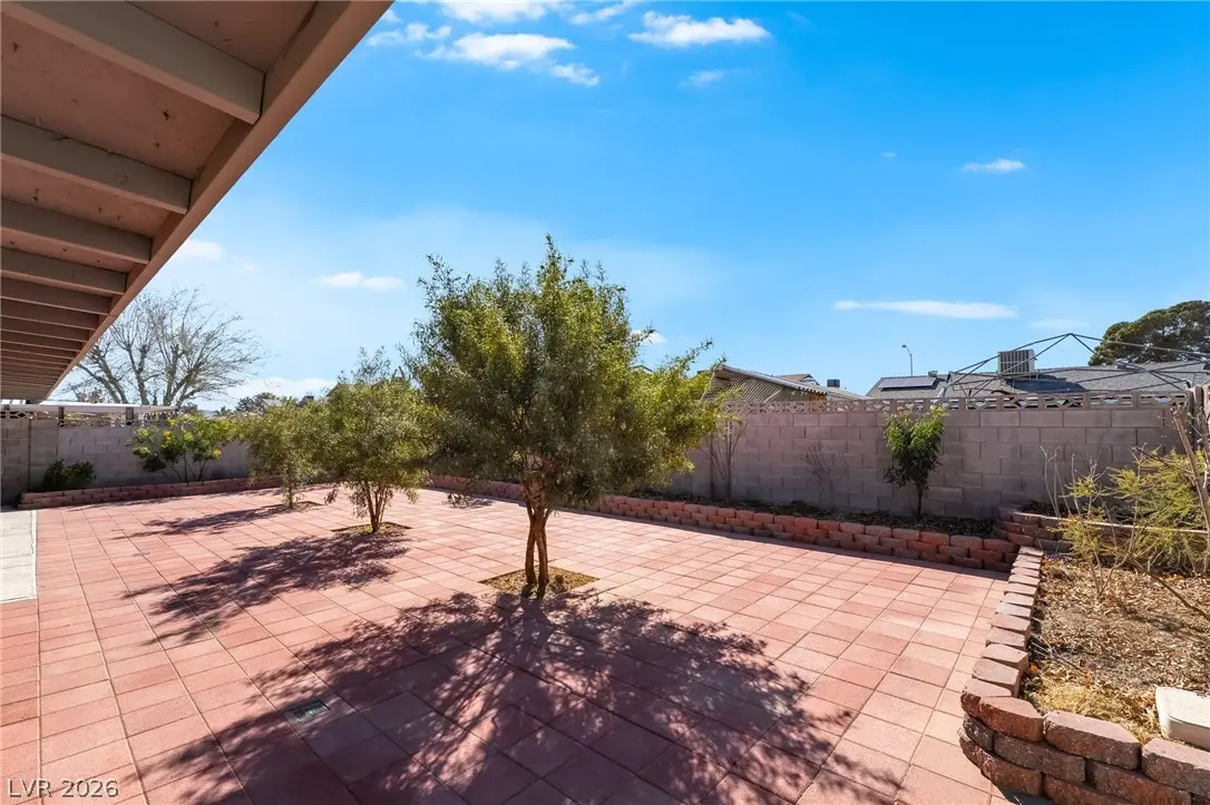 Photo of Listing #2761847