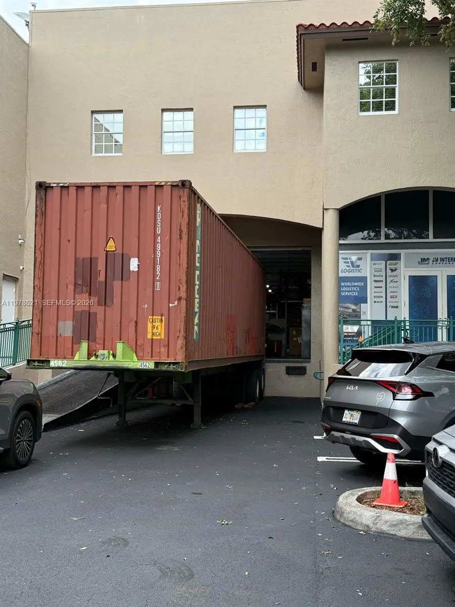 Photo of Listing #A11978521