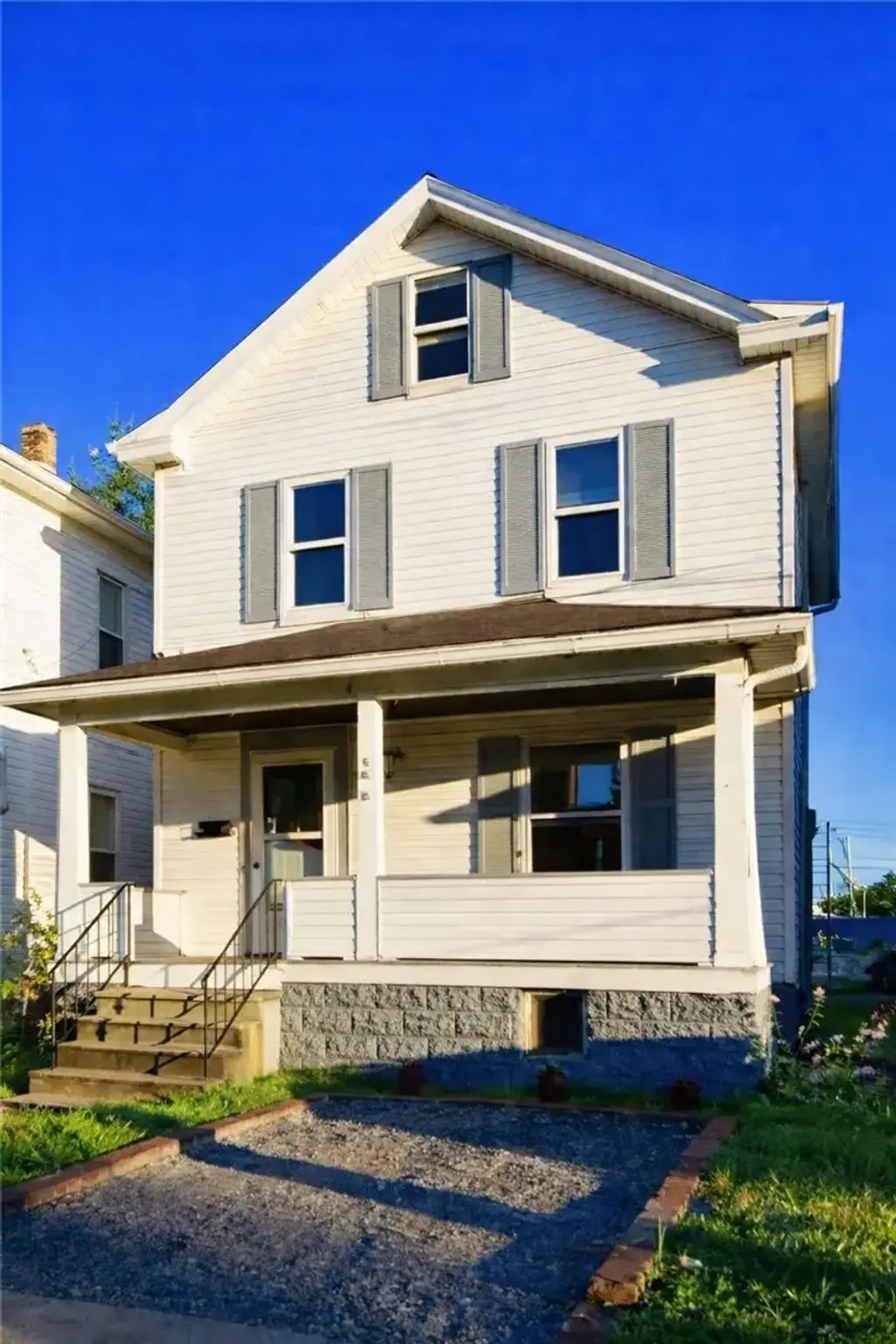 207 Hickory Way, Ellwood City