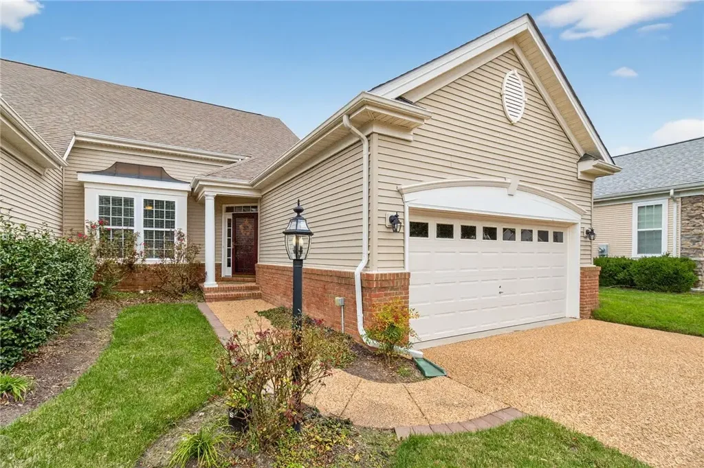 4312 Pond Street, Williamsburg