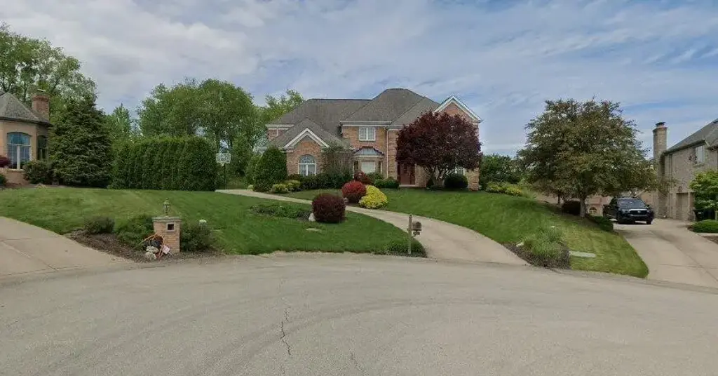 102 Meadowvue Court , Peters