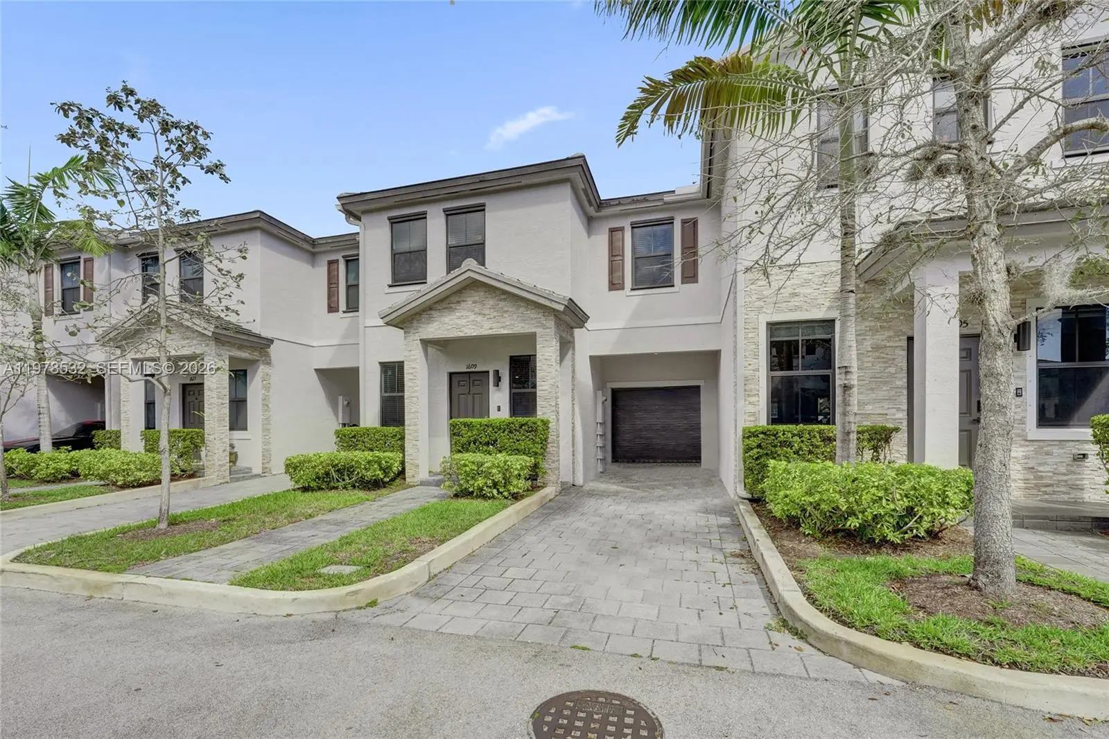 Photo of Listing #A11978532