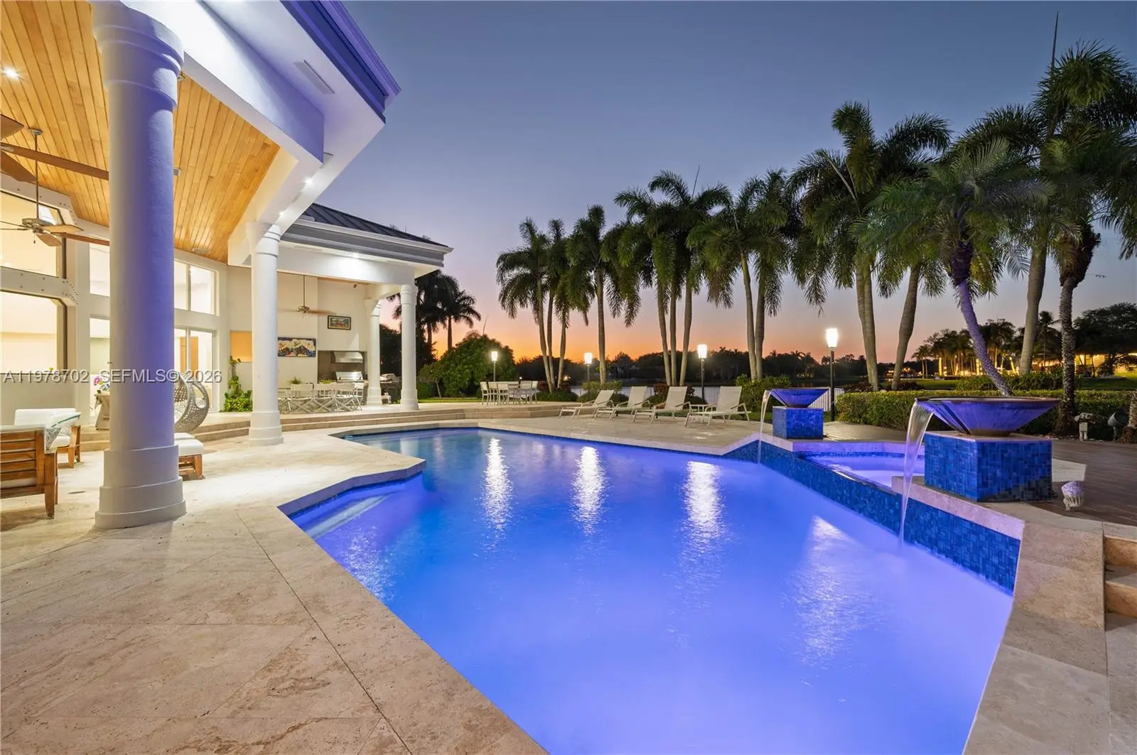 Photo of Listing #A11978702