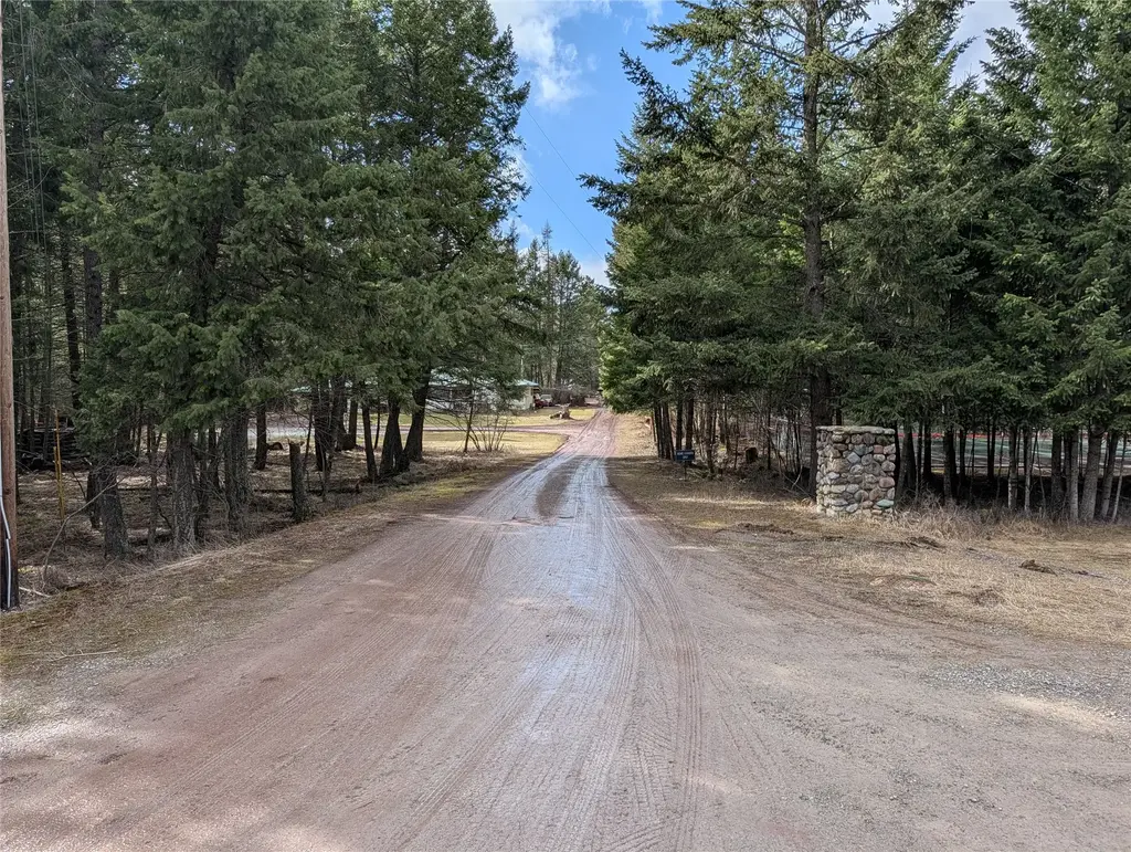 2260 E Lakeshore Drive, Whitefish