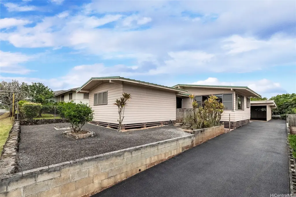1781 California Avenue, Wahiawa