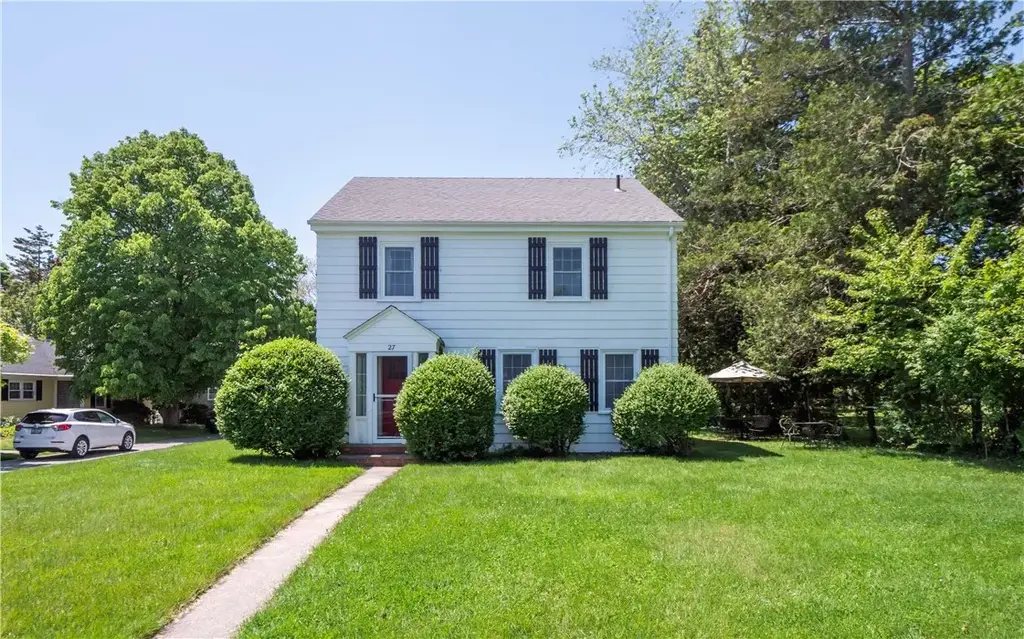 27 Red Cross Ave, Newport