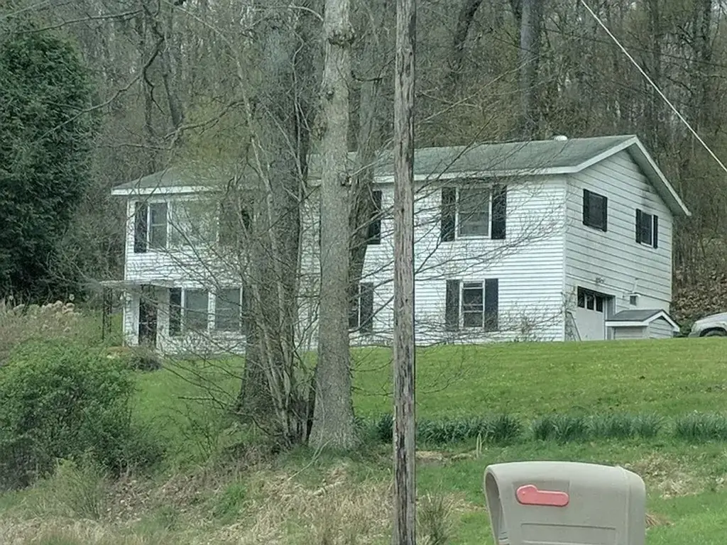 15845 Bailey Road, Pleasantville