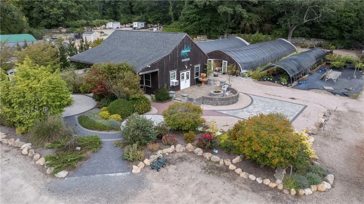 47 Tuckertown Rd, South Kingstown