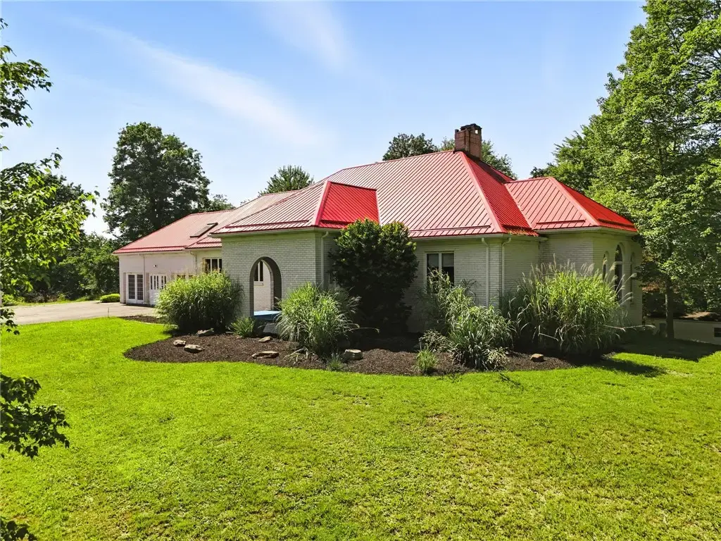 341 Paris Colliers Road, Hanover