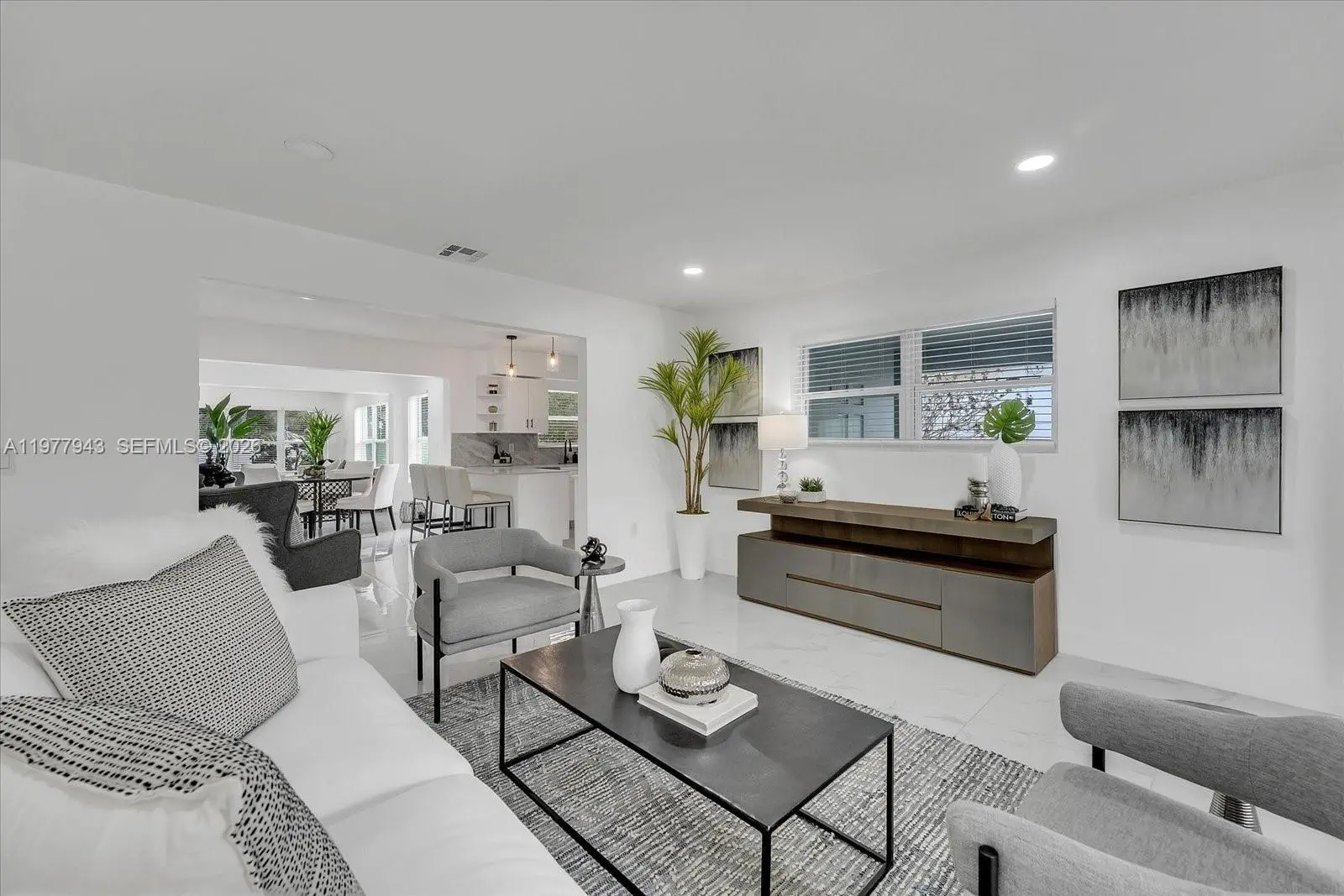 Photo of Listing #A11977943