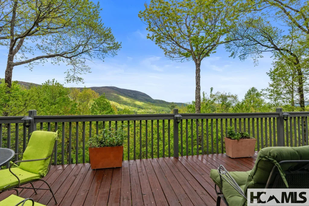 151 Birdnest, Sapphire