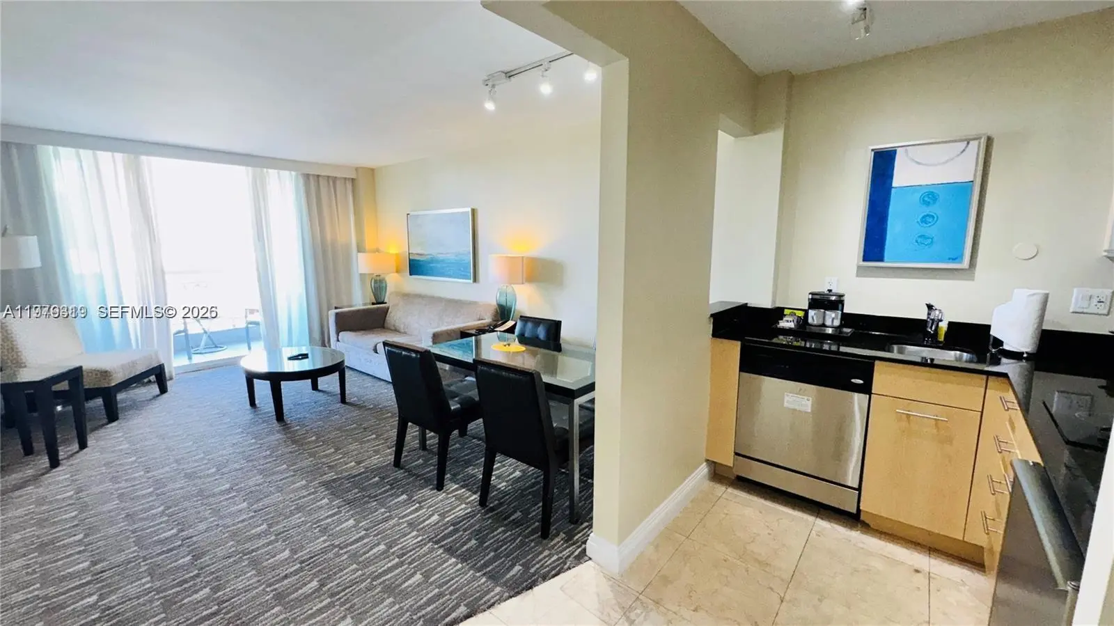 Photo of Listing #A11979319