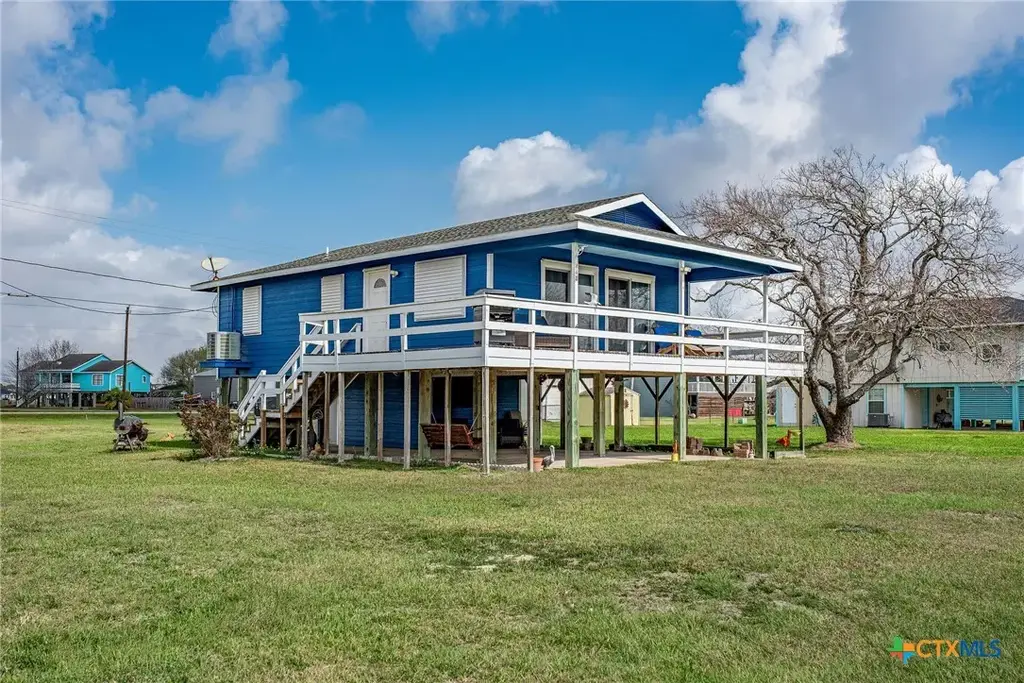 448 Stovall Drive, Palacios