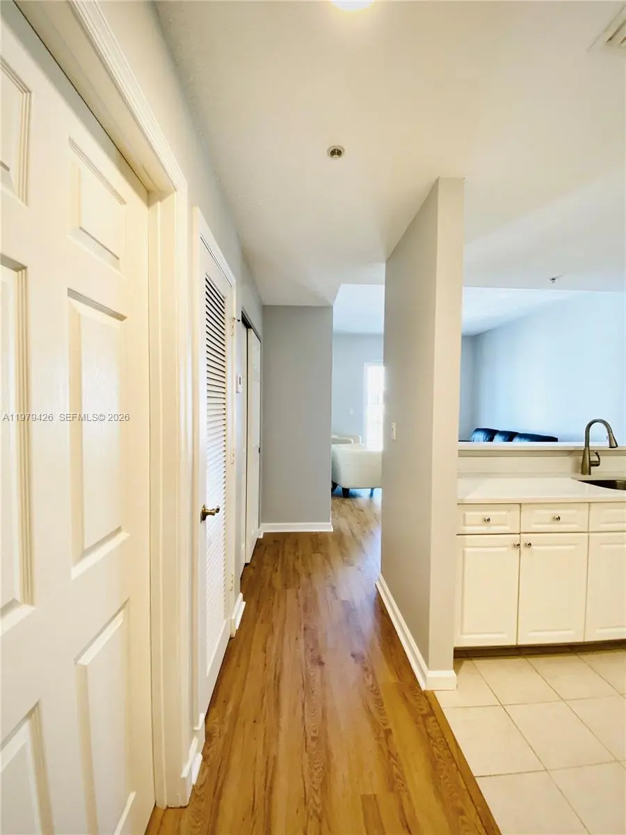 Photo of Listing #A11979426