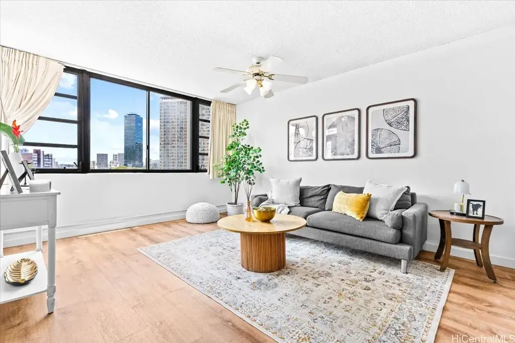 (unit #406) 750 Kaheka Street, Honolulu