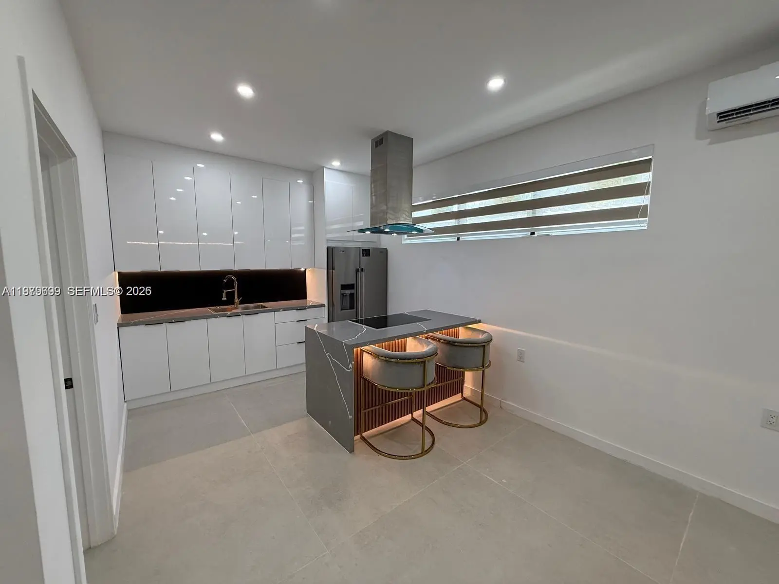 Photo of Listing #A11979699