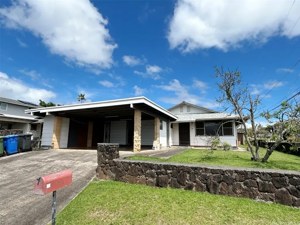 90 Makaweo Avenue, Wahiawa