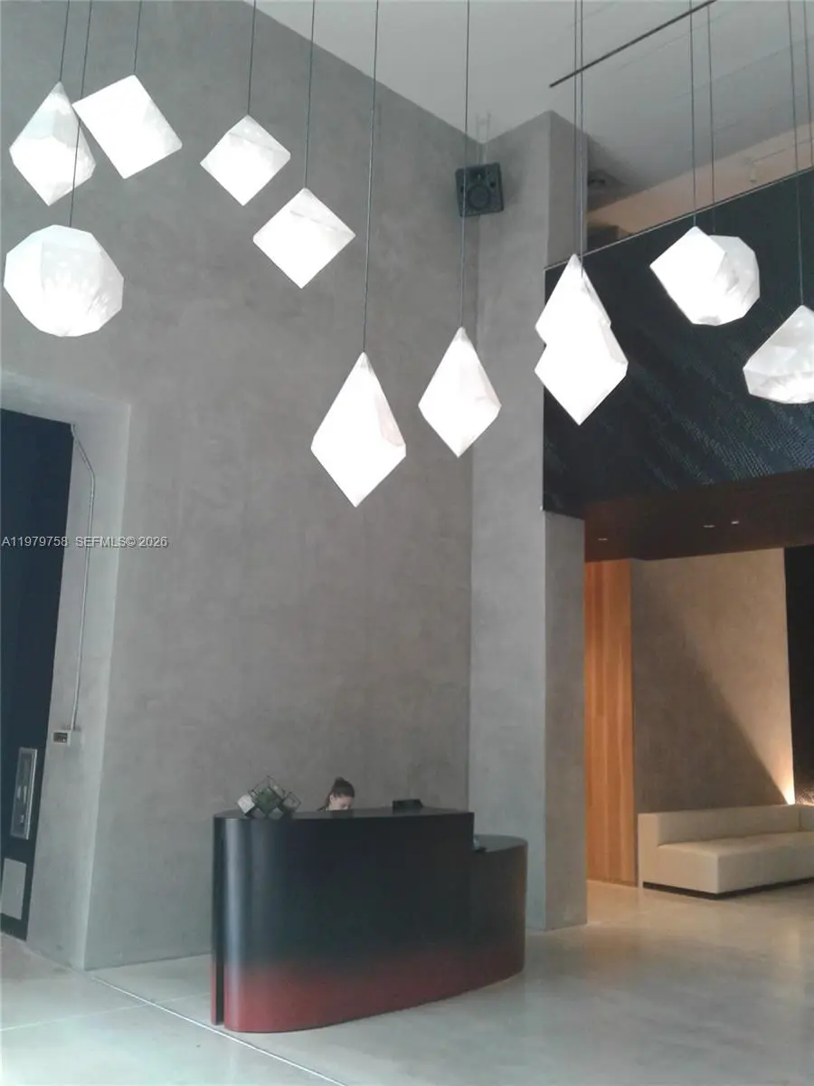 Photo of Listing #A11979758