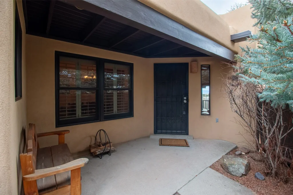 2844 Plaza Verde, Santa Fe