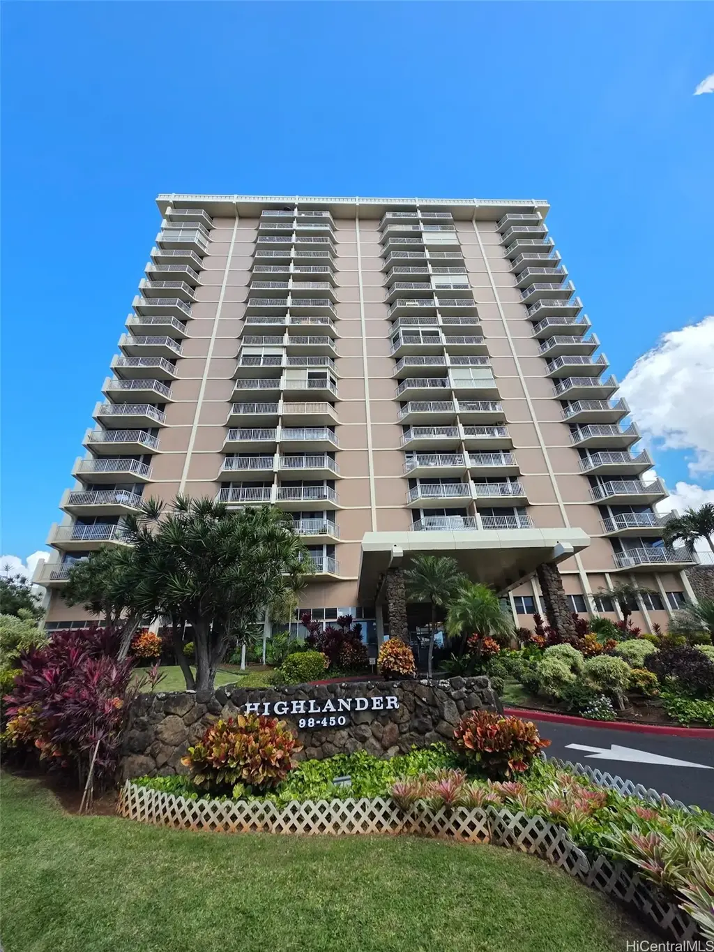 98-450 Koauka Loop # 711, Aiea
