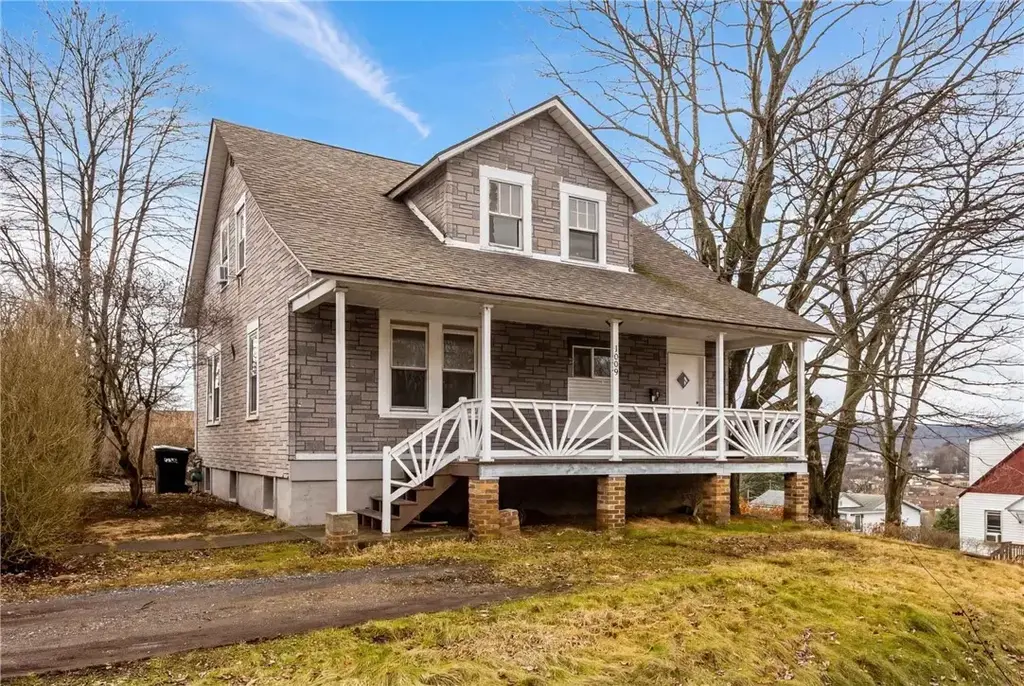 1809 Garfield Street , Aliquippa