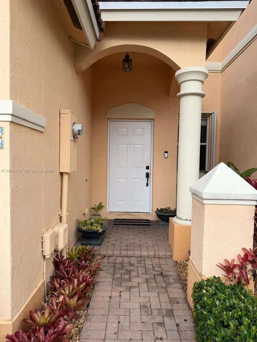 Photo of Listing #A11979856