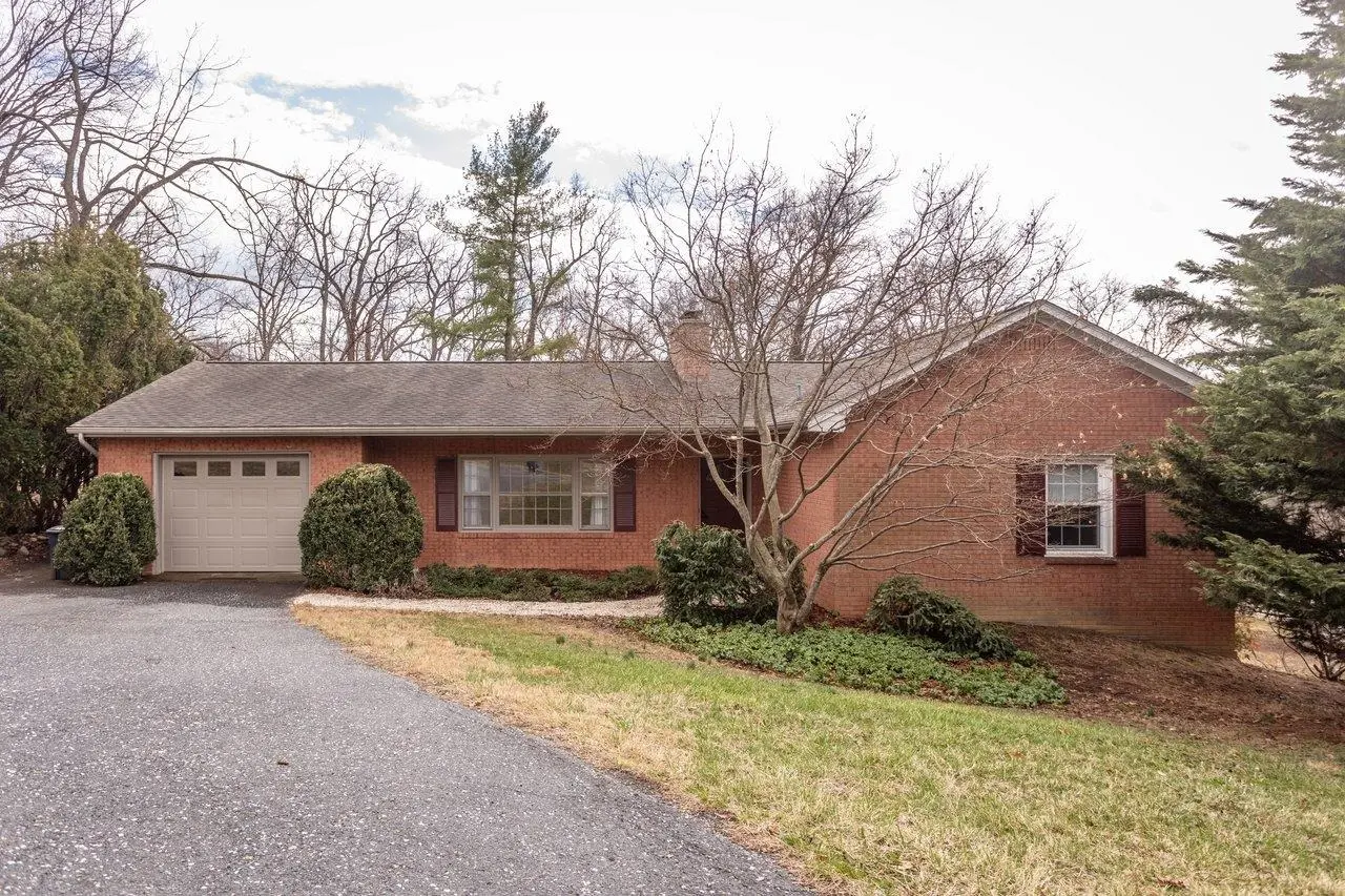 1186 Nelson Dr, Harrisonburg