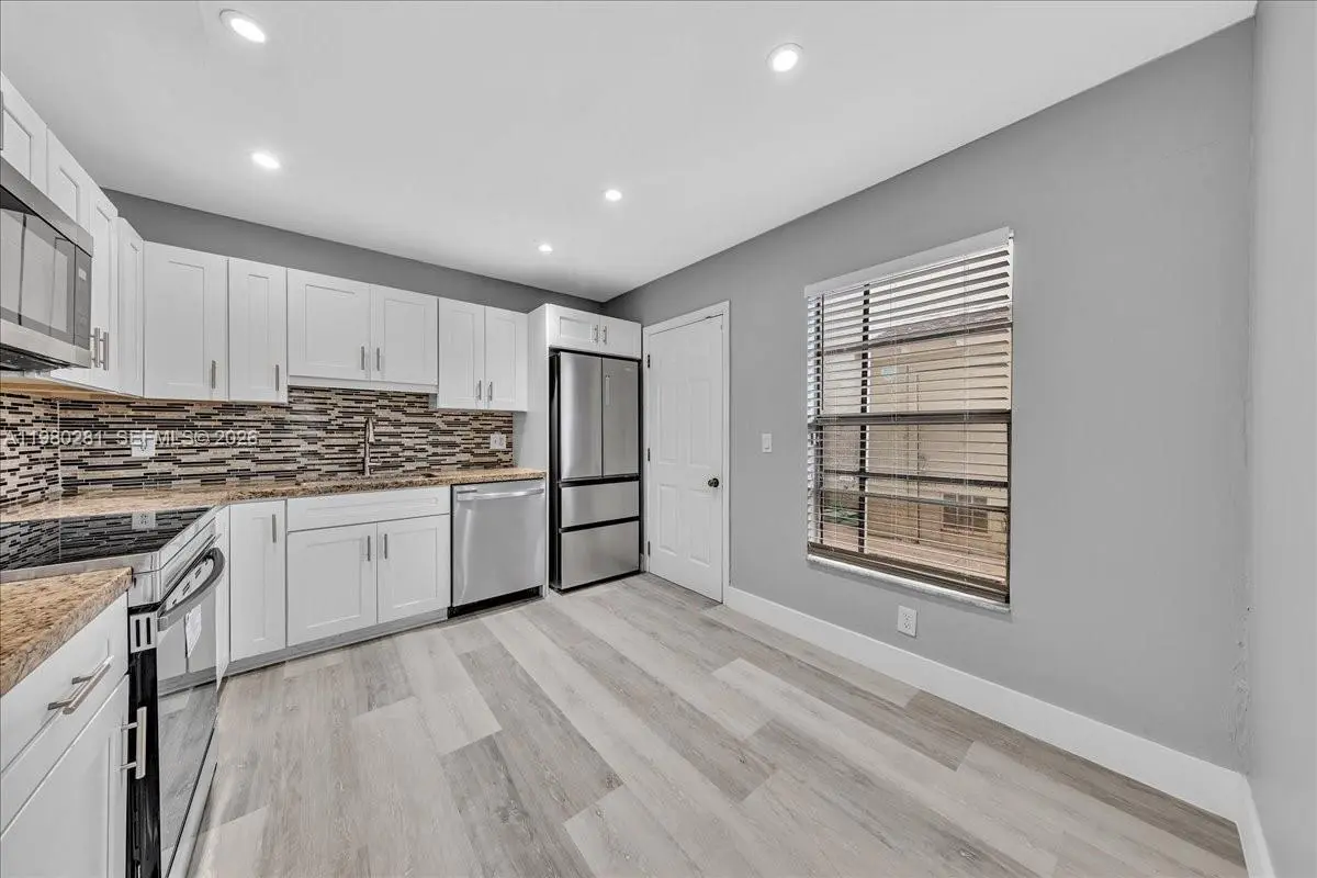 Photo of Listing #A11980281