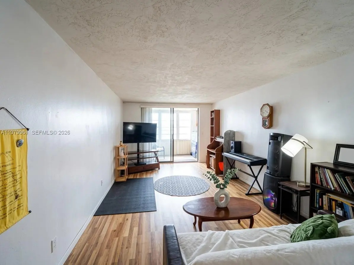 Photo of Listing #A11979961