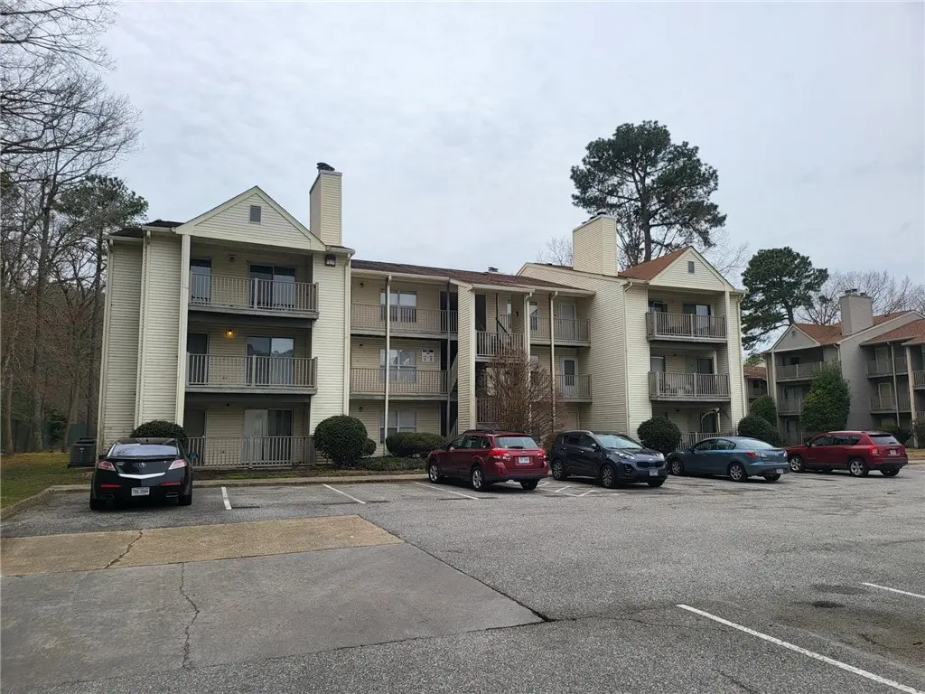 541 Pineland Circle # 301, Newport News