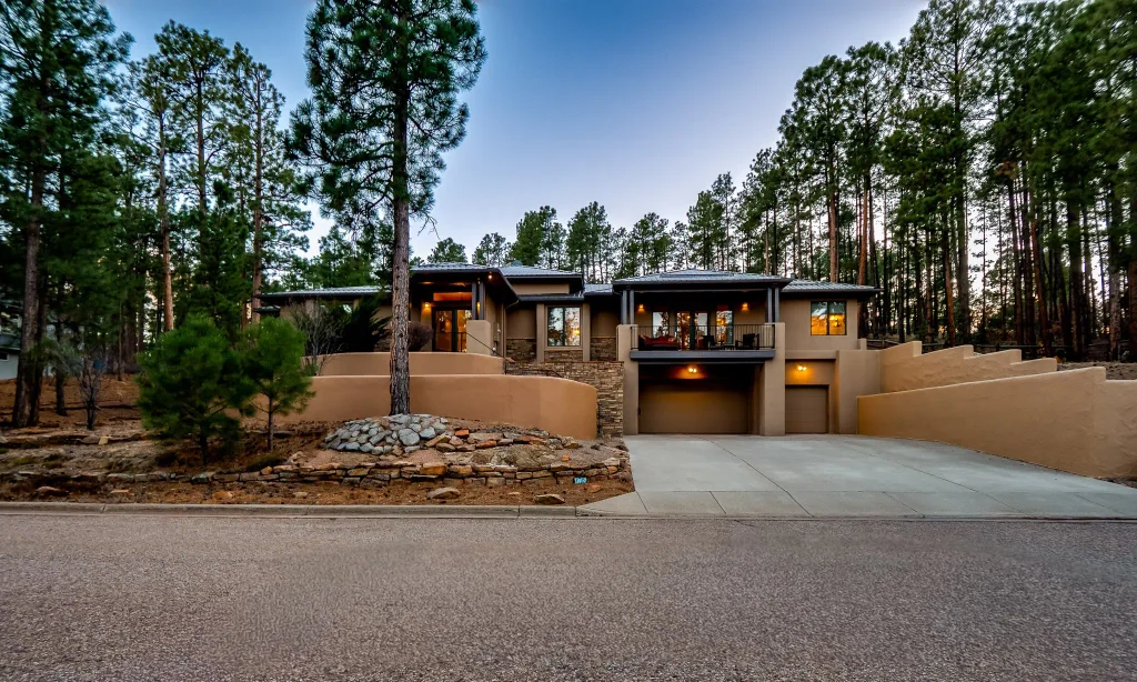 175 Maple Drive, Los Alamos