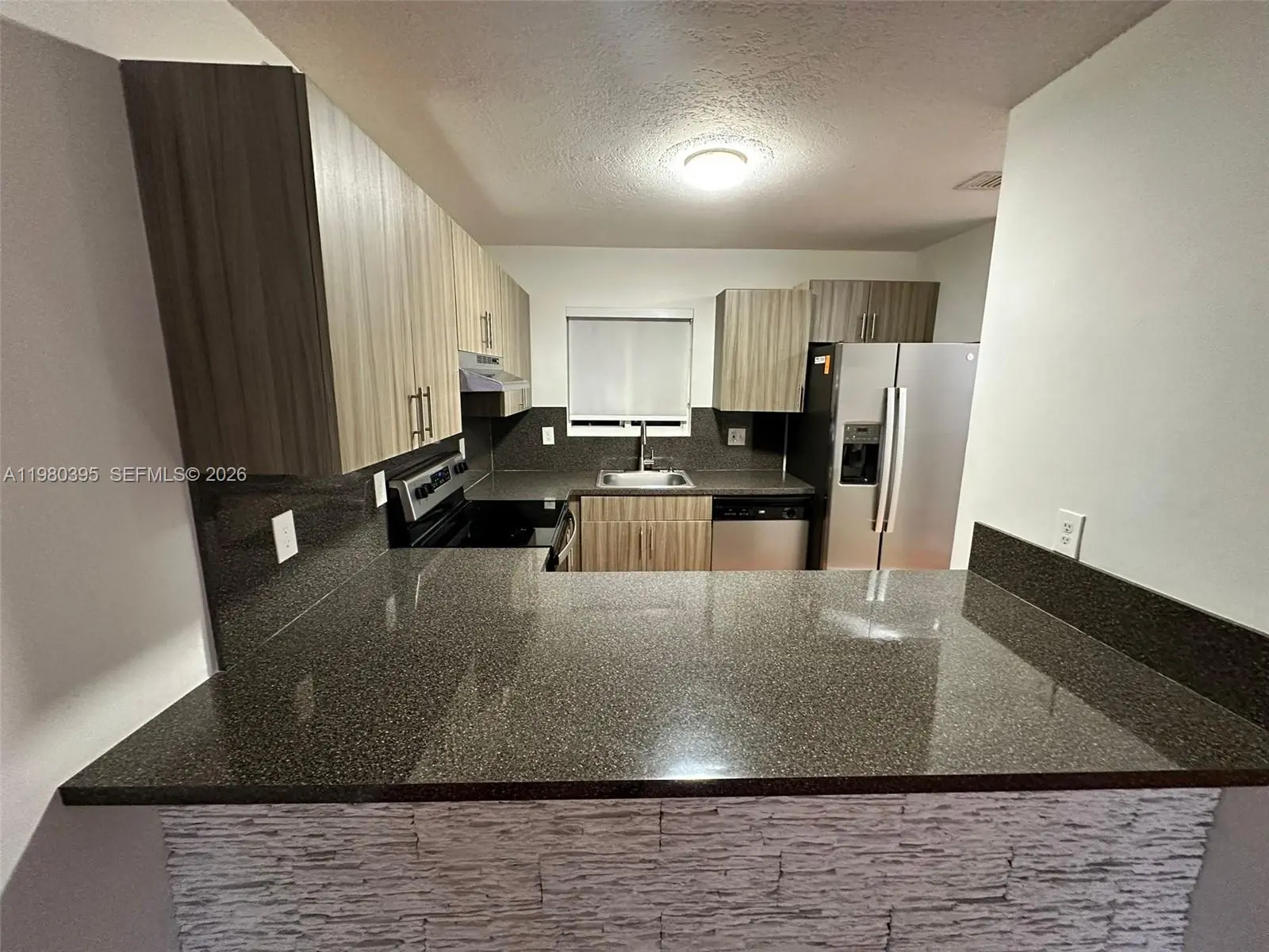 Photo of Listing #A11980395