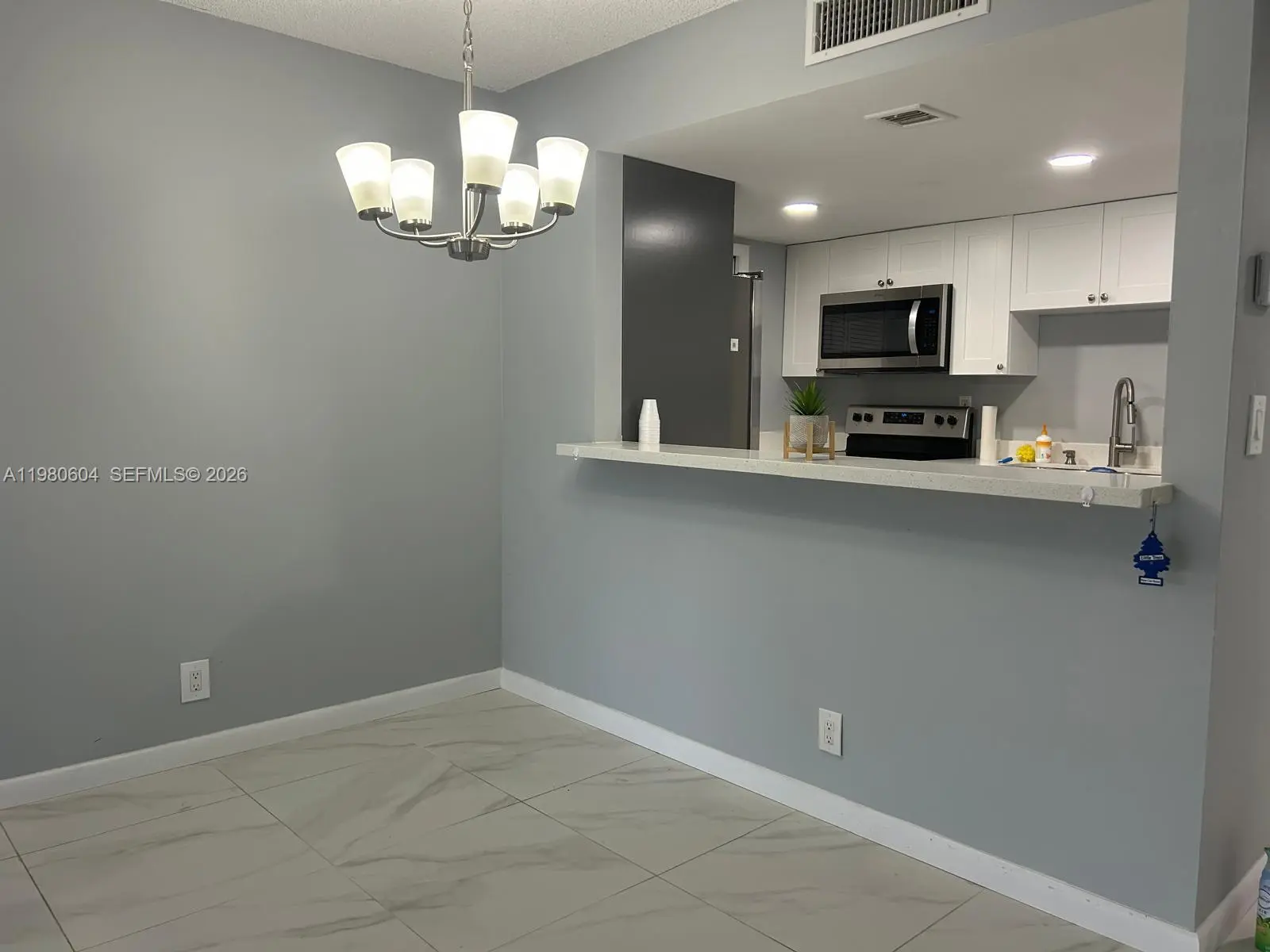 Photo of Listing #A11980604