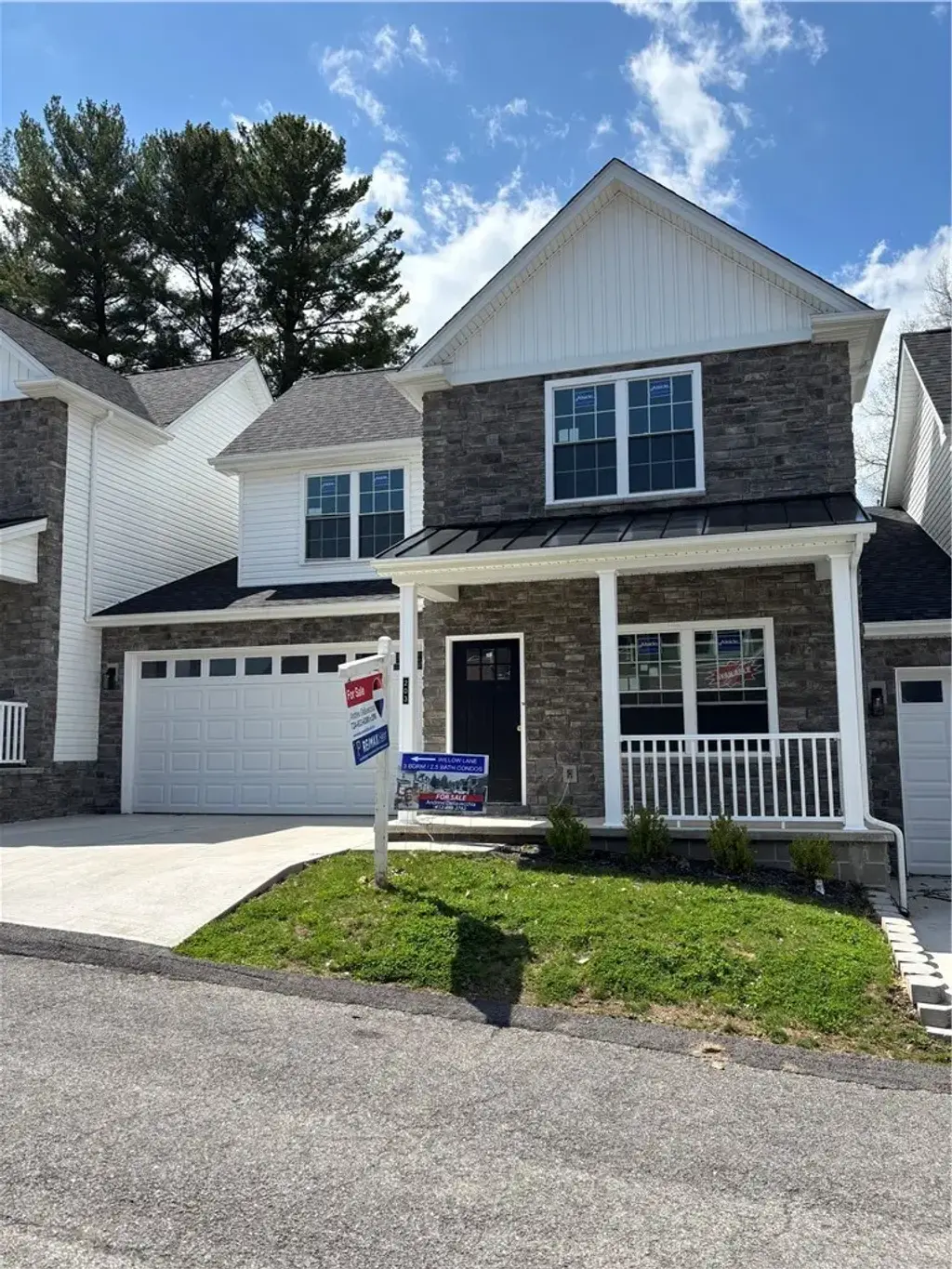 203 Willow Lane, Chippewa